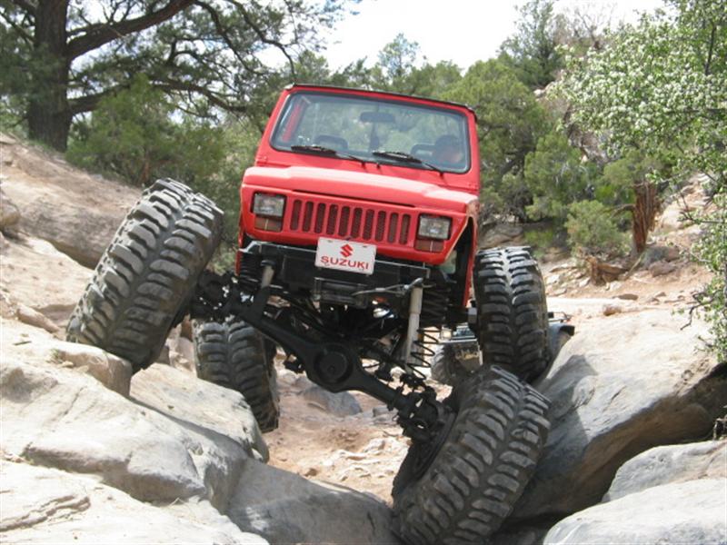 jimny%20with%20volvo%20portal.jpg