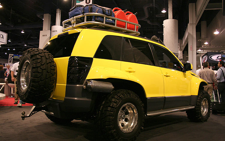 163_2007_sema_04z+suzuki_dune_grand_vitara+rear_view.jpg