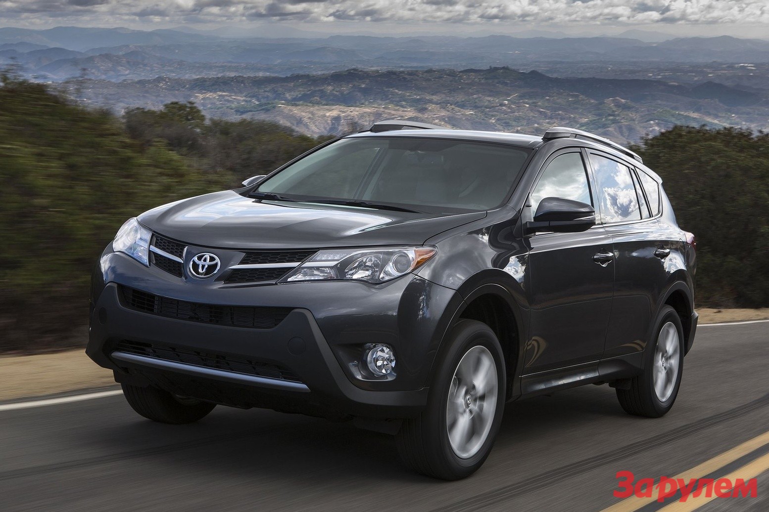 201211291031_toyota_rav4_2013_1600x1200_wallpaper_02.jpg