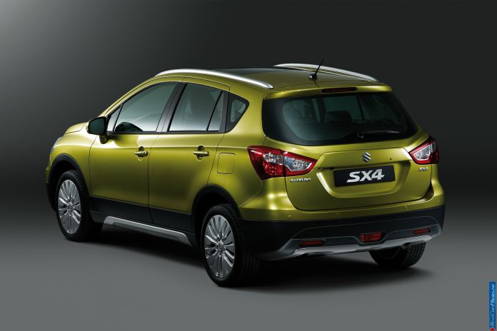 normal_suzuki_2013_sx4_006.jpg