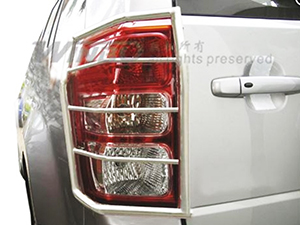 g182206_taillightguard_sgrandvitara_2.jpg