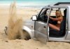 beach_girl_car_stuck_023.jpg